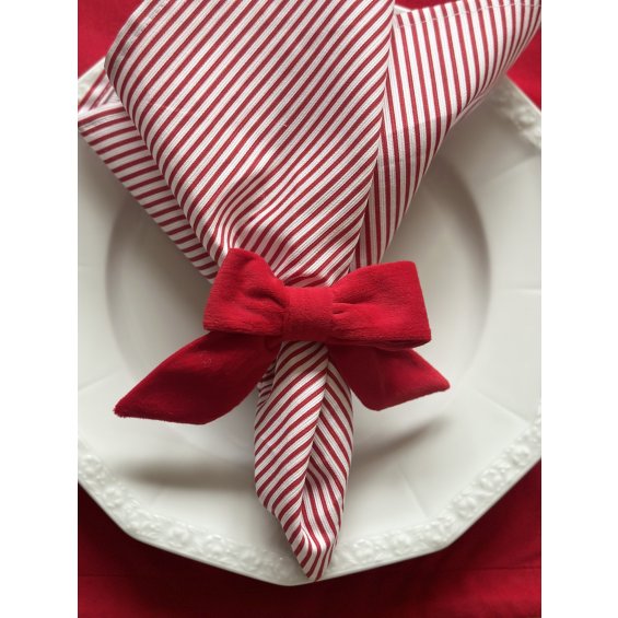 set of 4 red napkin bands