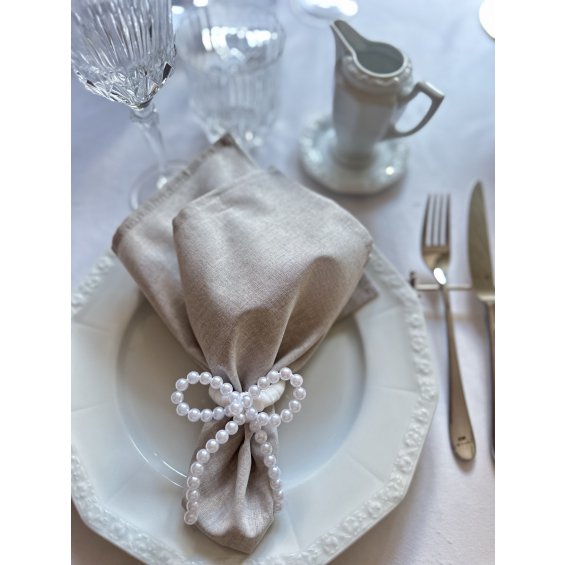 set of 4 napkins with beige pearl bands