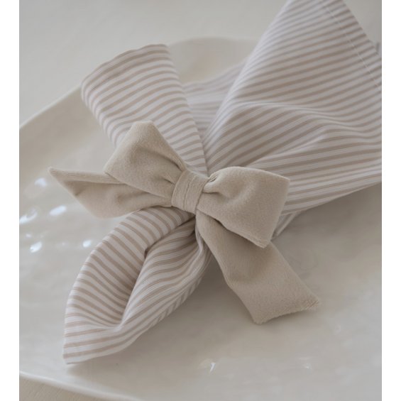 set of 4 beige napkin bands