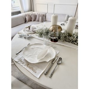 Set of 4 embroidered linen placemats